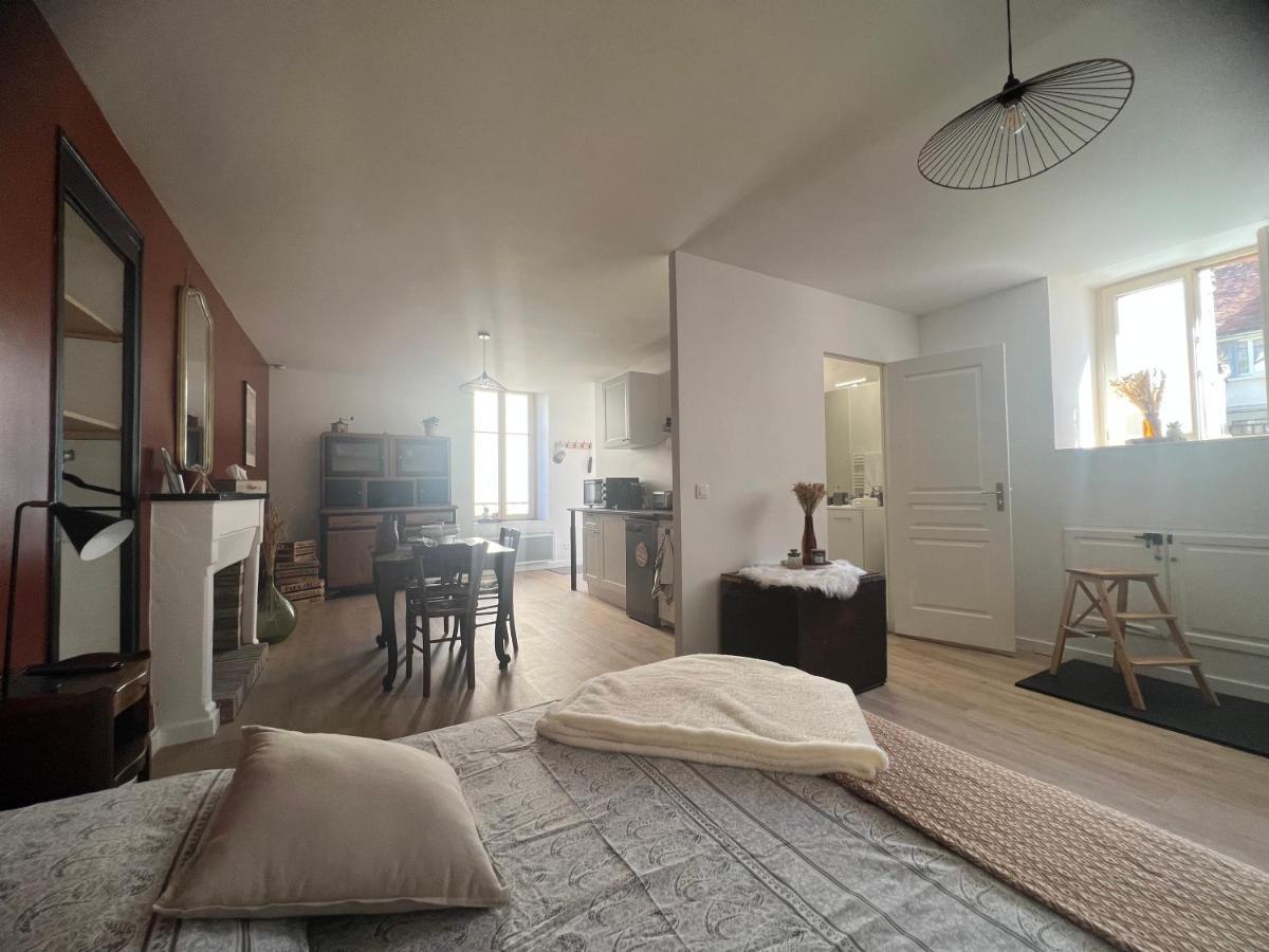 L'Etape, Coeur De Ville La Charité-sur-Loire Extérieur photo